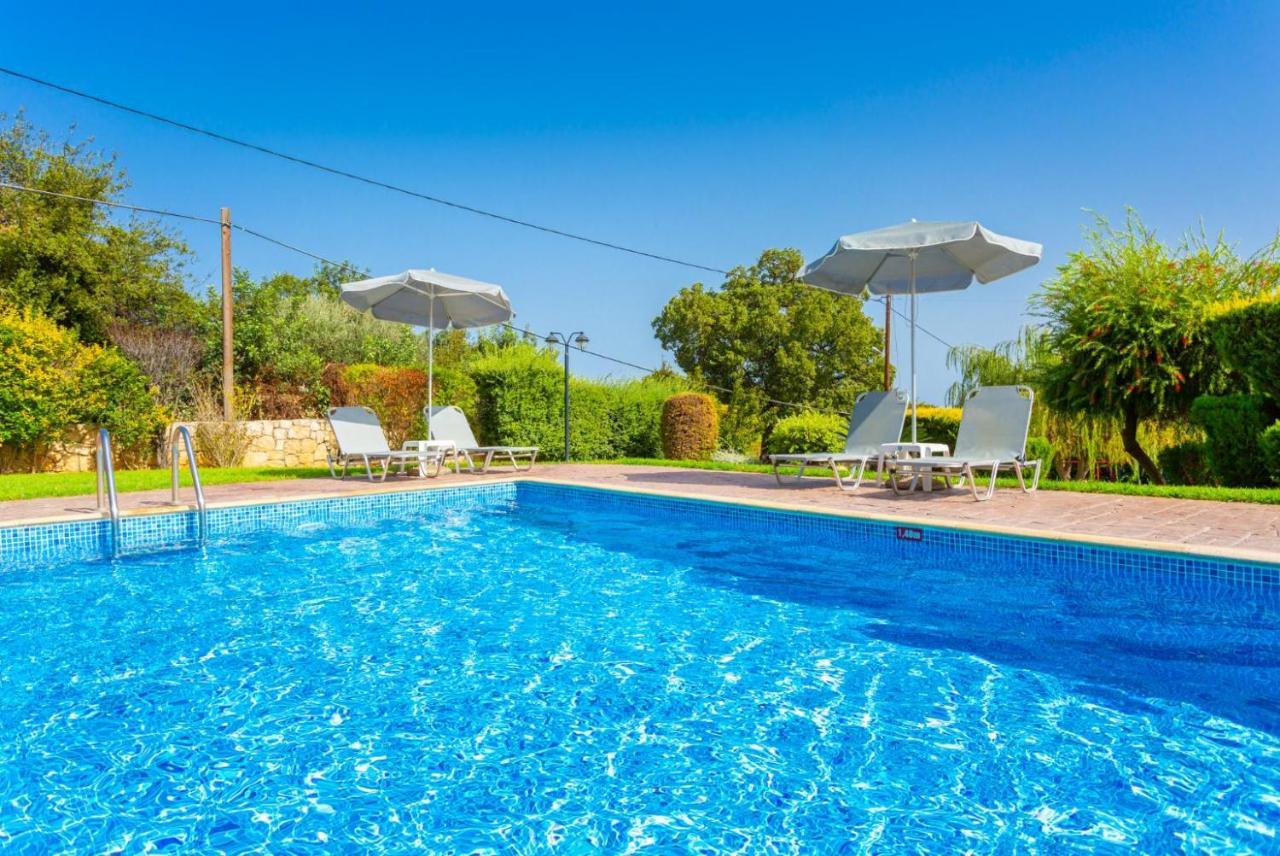 Villa Georgia Gerani  Luaran gambar