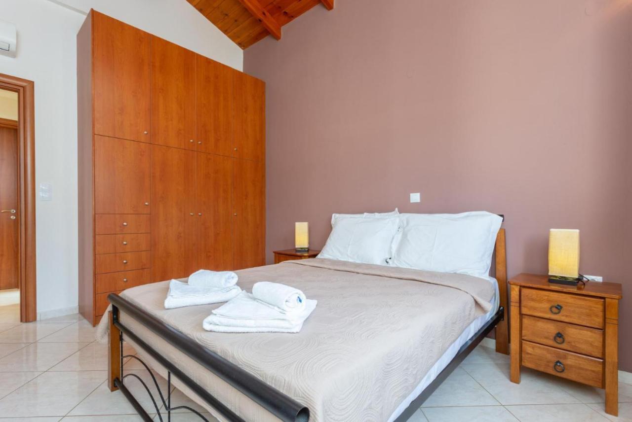 Villa Georgia Gerani  Luaran gambar